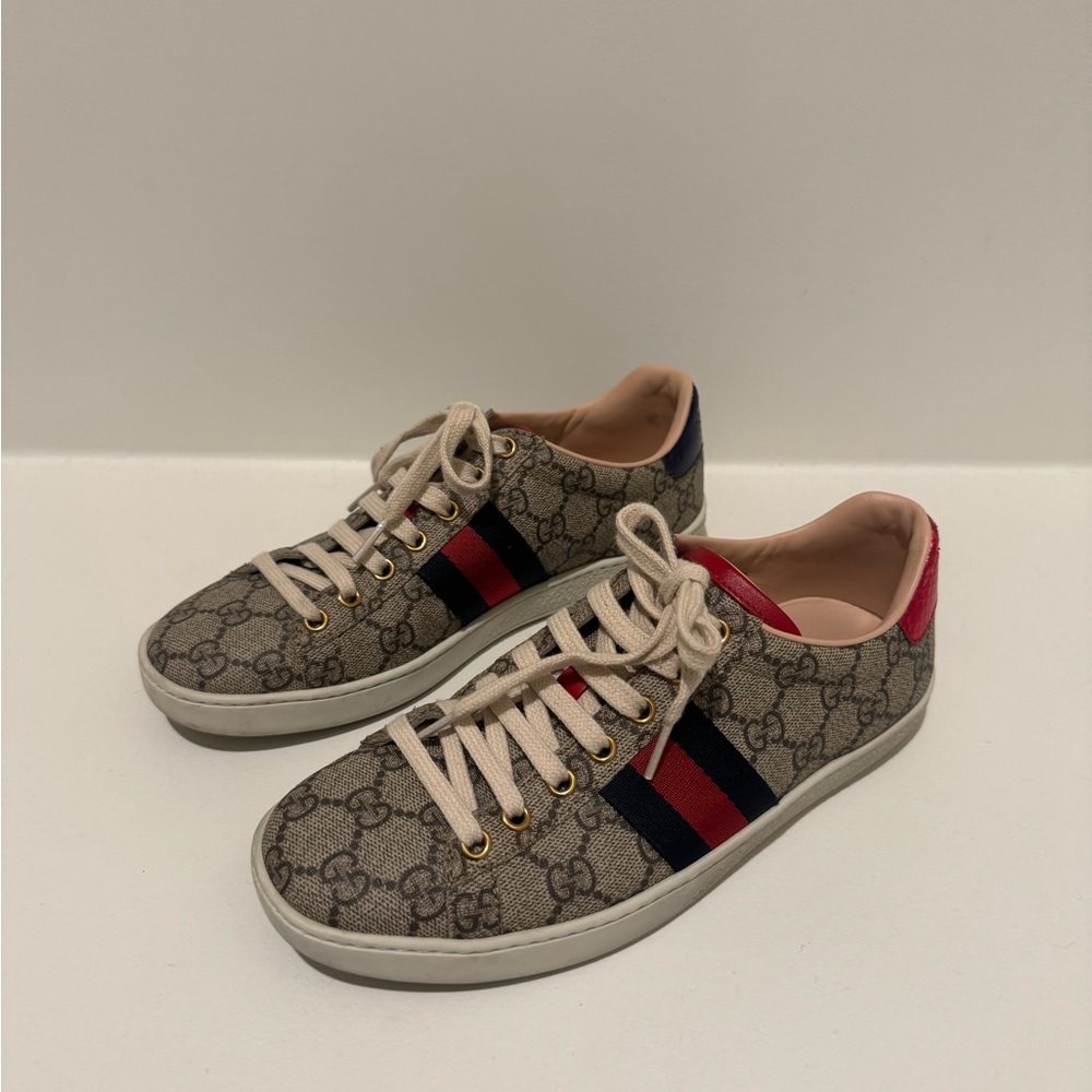 Gucci Ace GG Supreme Low Top Sneaker - Picture 2 of 5